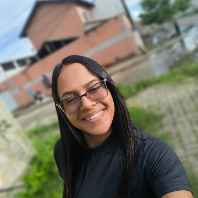 Babysitter in Caucaia: Karoline Silva