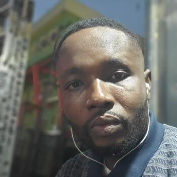 Babysitter Lagos: Dennis