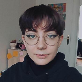 Babysitter in Boulogne-Billancourt: Esther