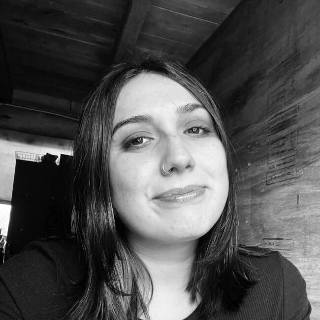 Babysitter in Salinas: Ana