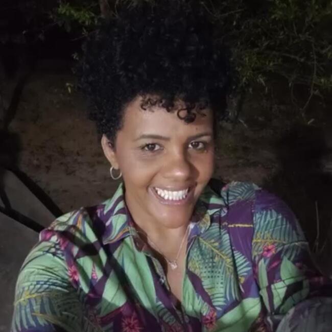 Babá em Cajamar: ERICA