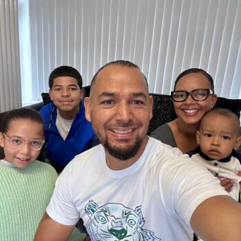 Babysitting job in Crawley: babysitting job Damien