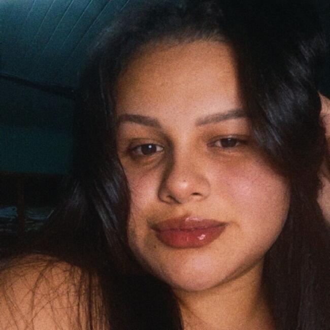 Babá em Manaus: Rayane