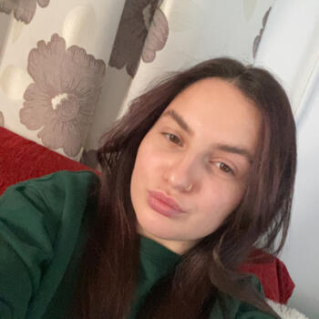 Babysitter in Salamina: Marinela