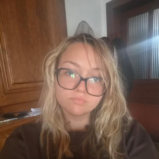 Babysitter in Strépy-Bracquegnies: Flavie