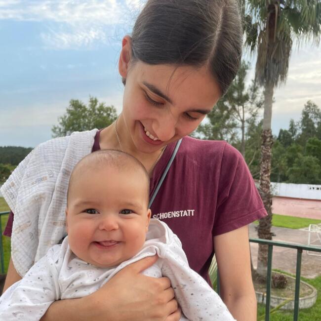 Babysitter em Antanhol: Maria Inês