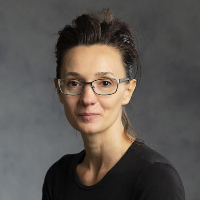 Babysitting job in London: Selma