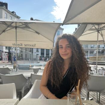 Babysitter Orvault: Yasmine