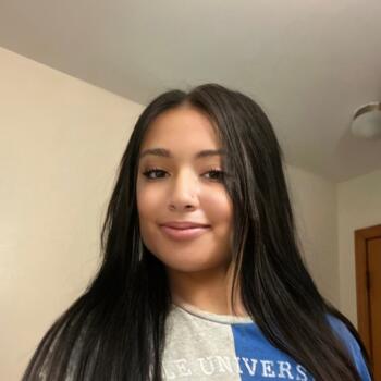 Babysitter in Groton: Nyla