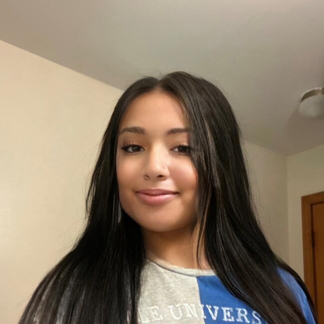 Babysitter in Groton: Nyla