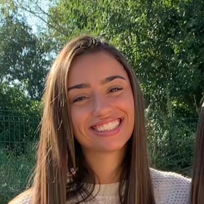 Babysitter in Avignon: Lily