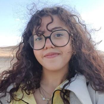 Babysitter in Thizy-les-Bourgs: Kenza