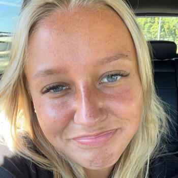 Babysitter in Nyköping: Stephanie