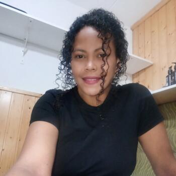 Nounou à Tarragone: Merly