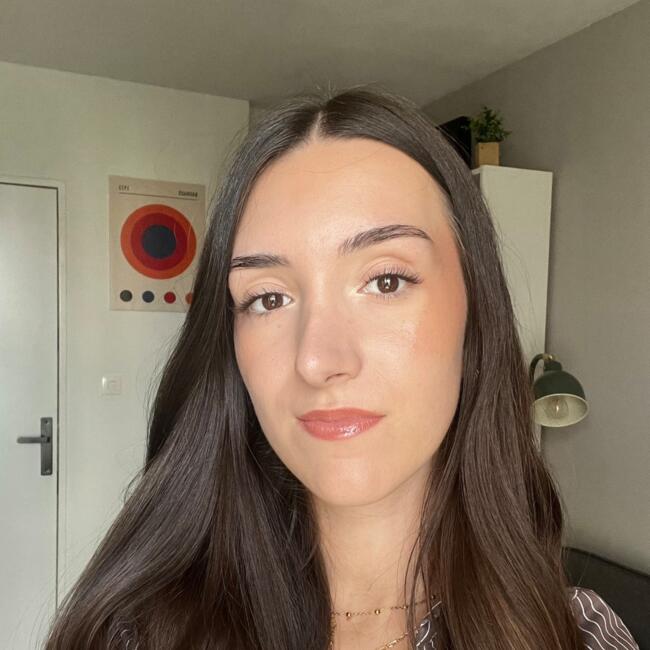 Babysitter in Marseille: Manon