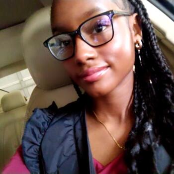 Babysitter in Newcastle (Oklahoma): Tyriauna