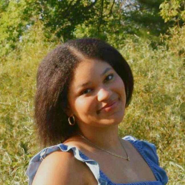 Babysitter in Madison: Ninah