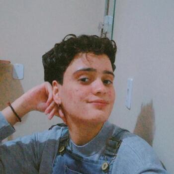 Babá em Governador Valadares: Júlia