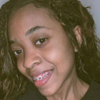 Babysitter in Nova Friburgo: Lays