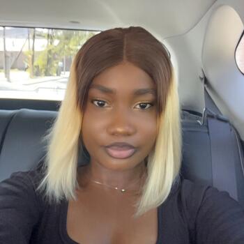 Babysitter in Astana: Esther