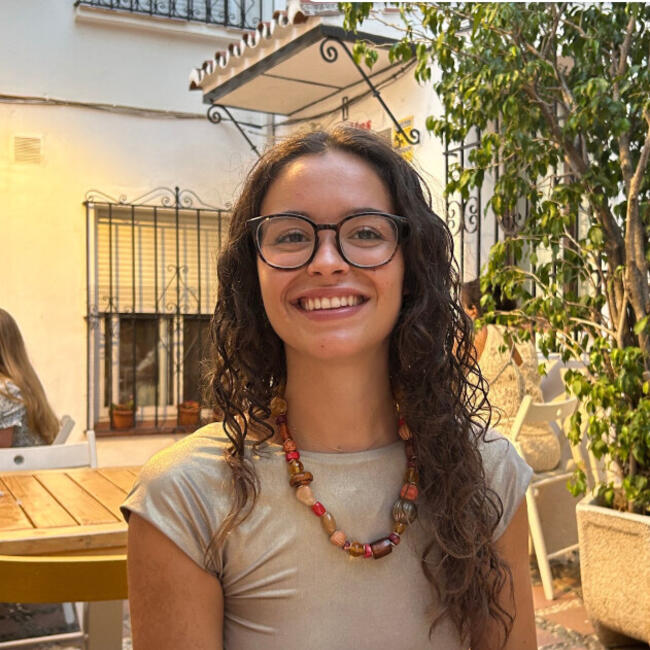 Babysitter em Lisboa: Margaux