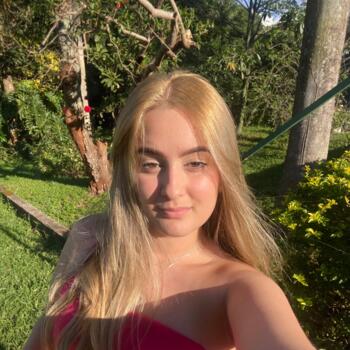 Babá em Brasília: Maria julya