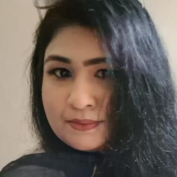 Babysitter in Sharjah city: Zainab