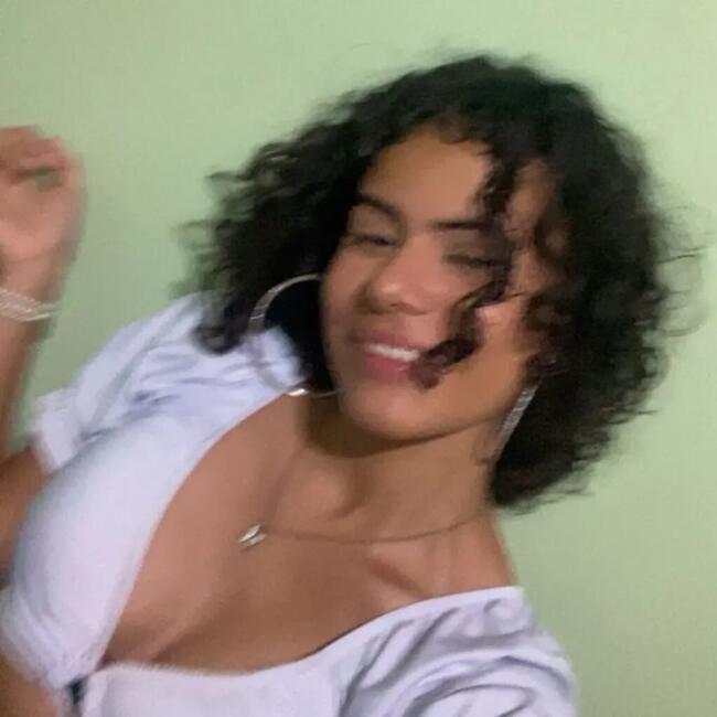 Babysitter in Pereira Barreto: Raquel