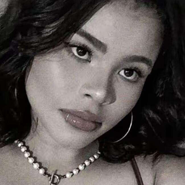 Babysitter in Paço do Lumiar: Elayne