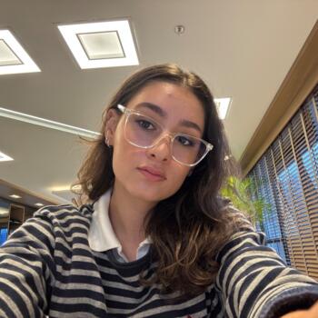 Babá em Curitiba: Mariana