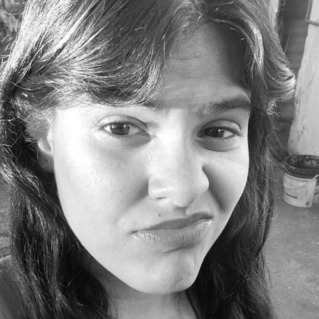 Babysitter in Campo Grande: Larissa
