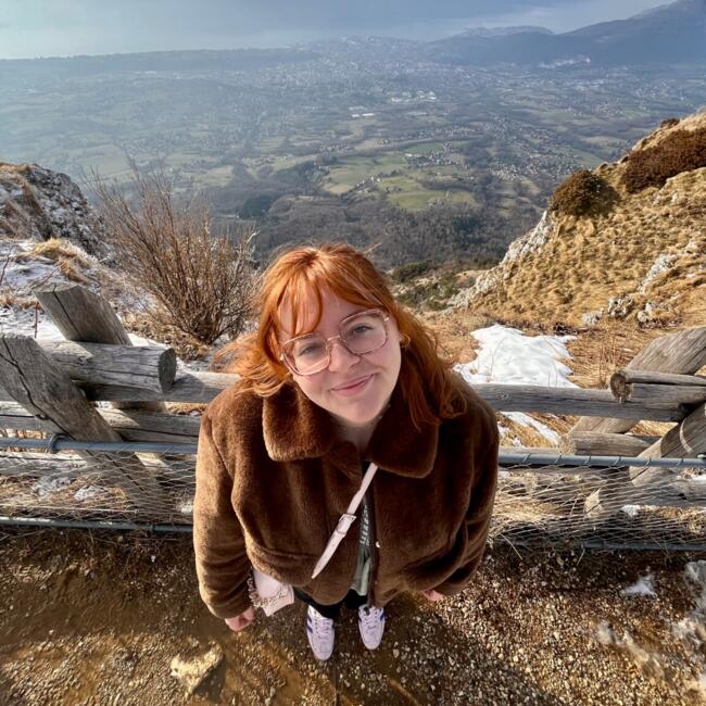 Babysitter in Dijon: Cam