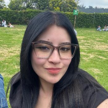 Babysitter in Mosquera: Sara