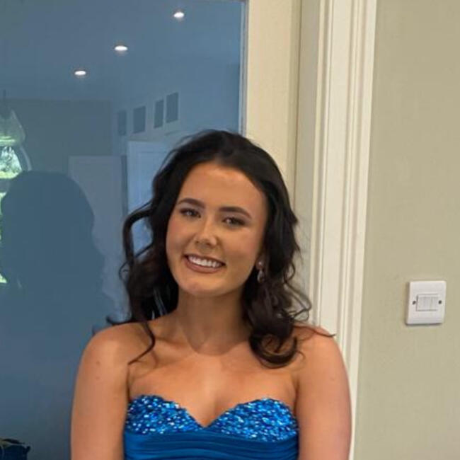 Babysitter in Limerick: Emma