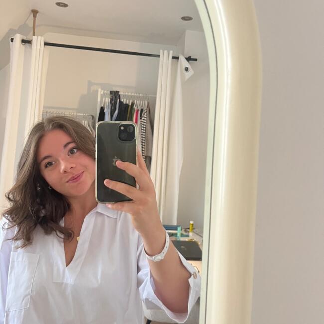 Babysitter in Pont-Hébert: Fantine