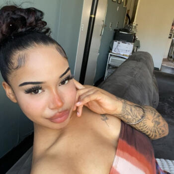 Parent Amadora: Sharona