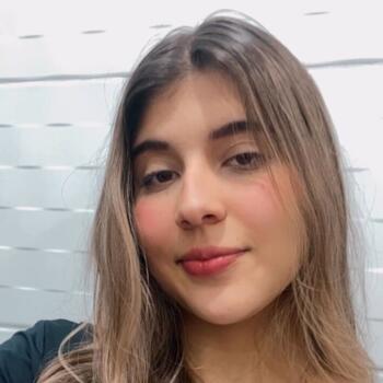 Babysitter in Gravataí: Julia