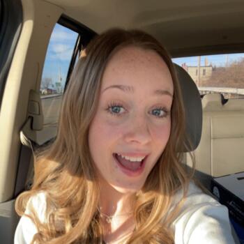 Babysitter in St Louis: Jenna