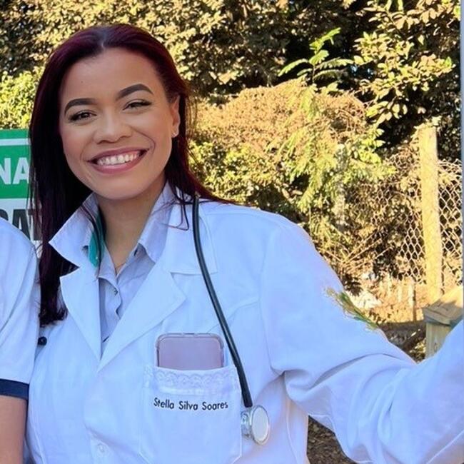 Babysitter in Sete Lagoas: Stella