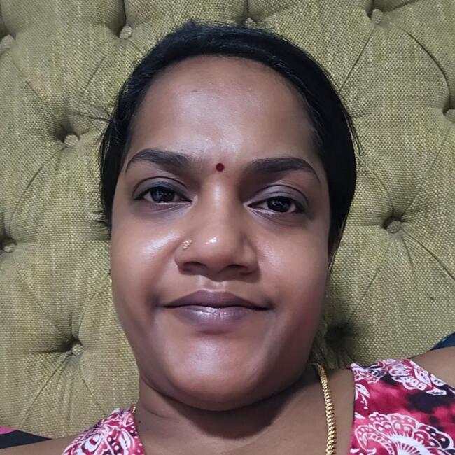 Babysitter in Singapore Island: Shalini