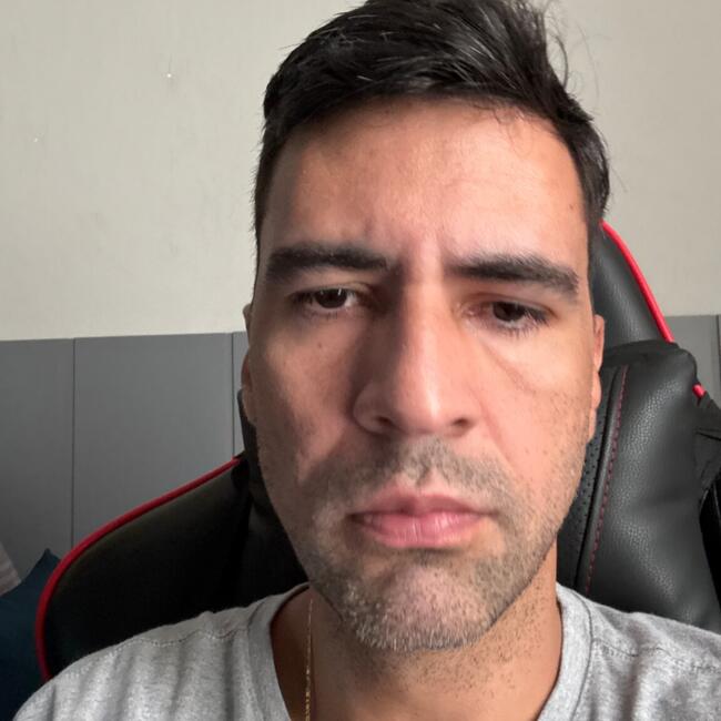 Emprego de babá em Cuiabá: Denys