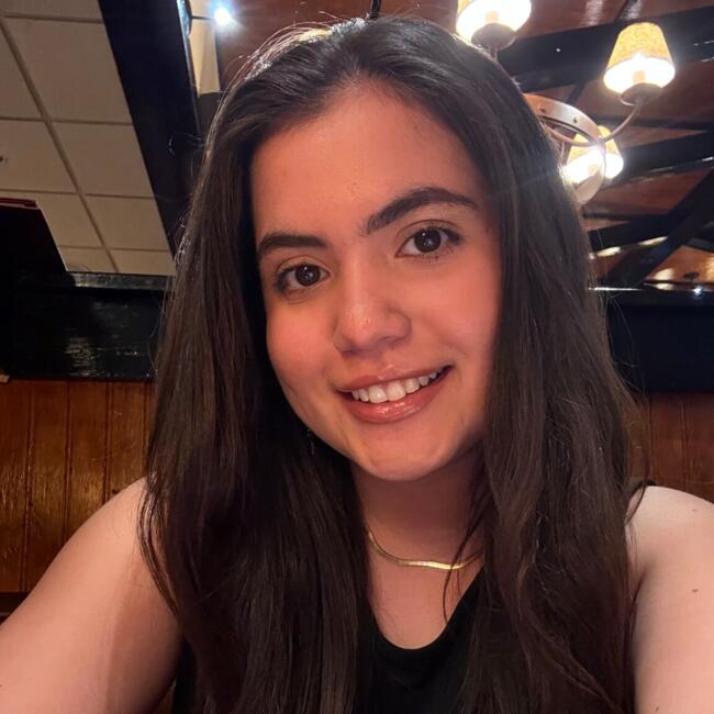 Babysitter in Uxbridge: Raquel