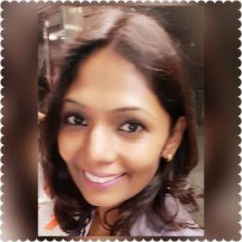 Babysitter in Singapore: Saras