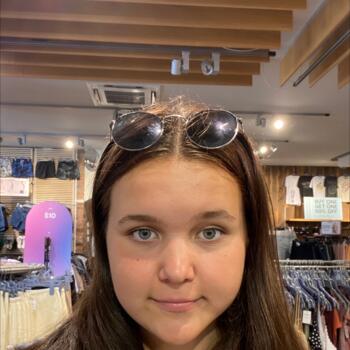 Babysitter in Napier City: Jo