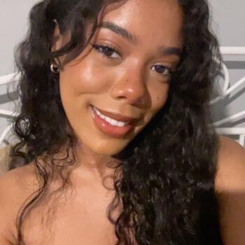 Babysitter in Bakersfield: Myranique