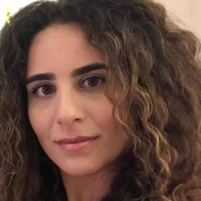 Babysitter στην περιοχή Χαϊδάρι: Μυρσίνη