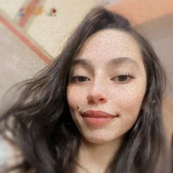 Babysitter in Alger: Kenza