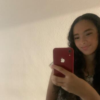 Babysitter in Bergerac: Selma