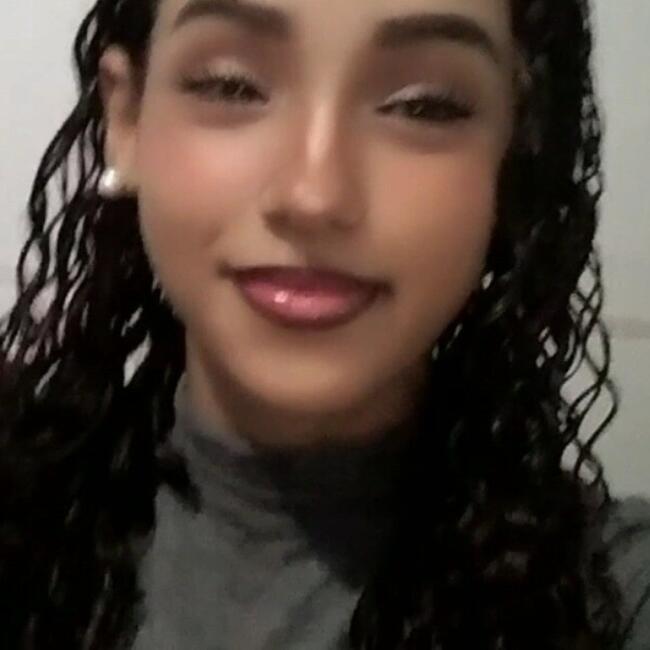 Babá em São Vicente: Larissa