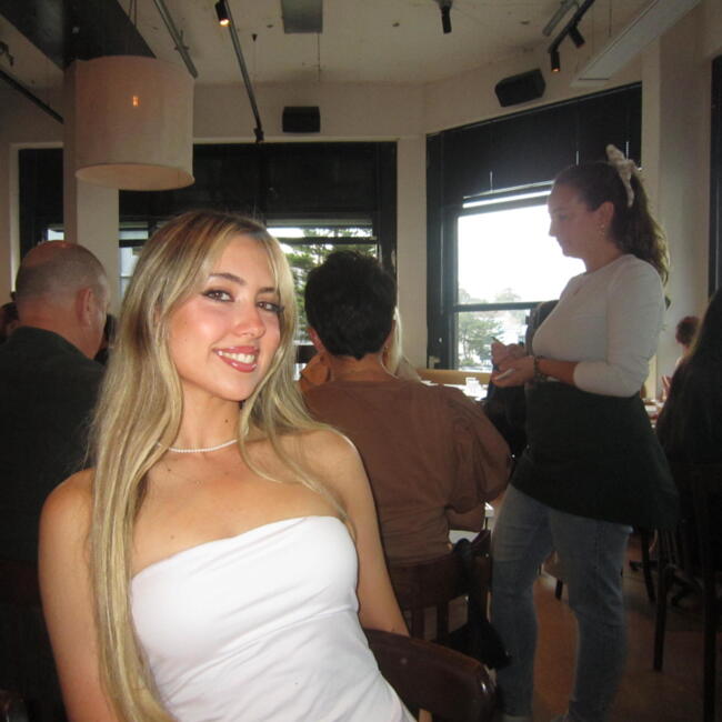 Baby-sitter in Geelong: Sidney